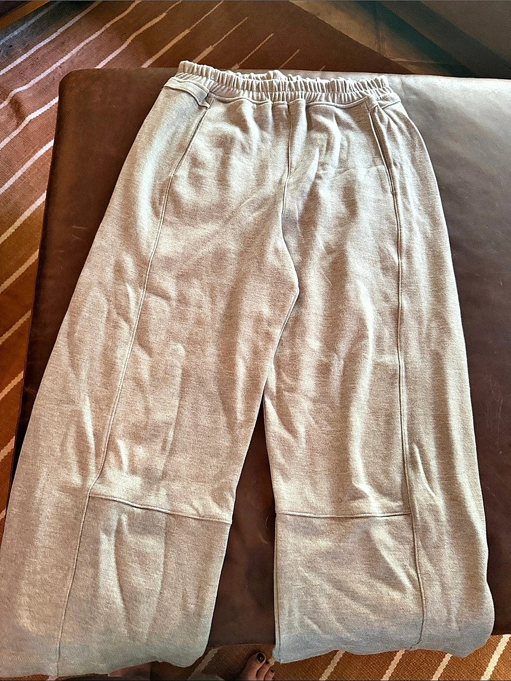 PILCRO Wide Leg Jogger Pants in Grey Size Medium
